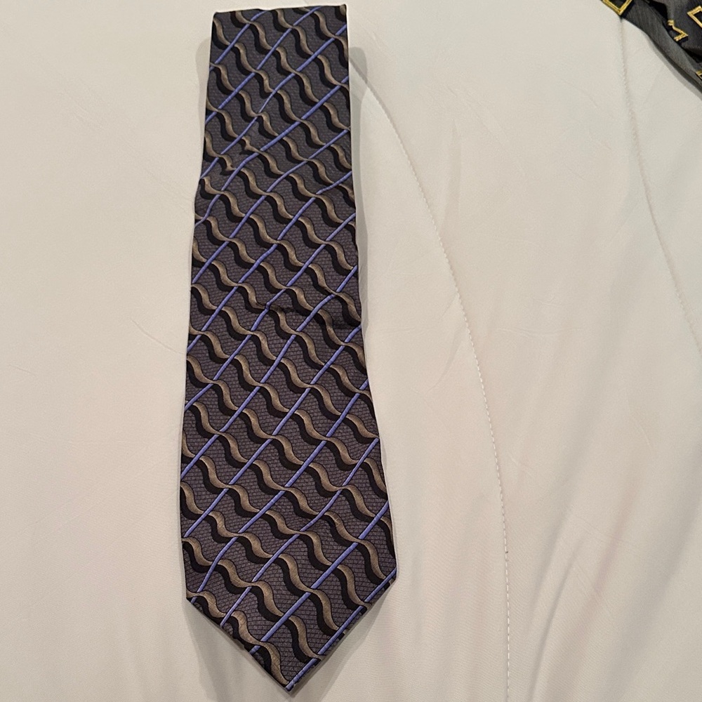 Designer Men's Tie in Black and Purple
